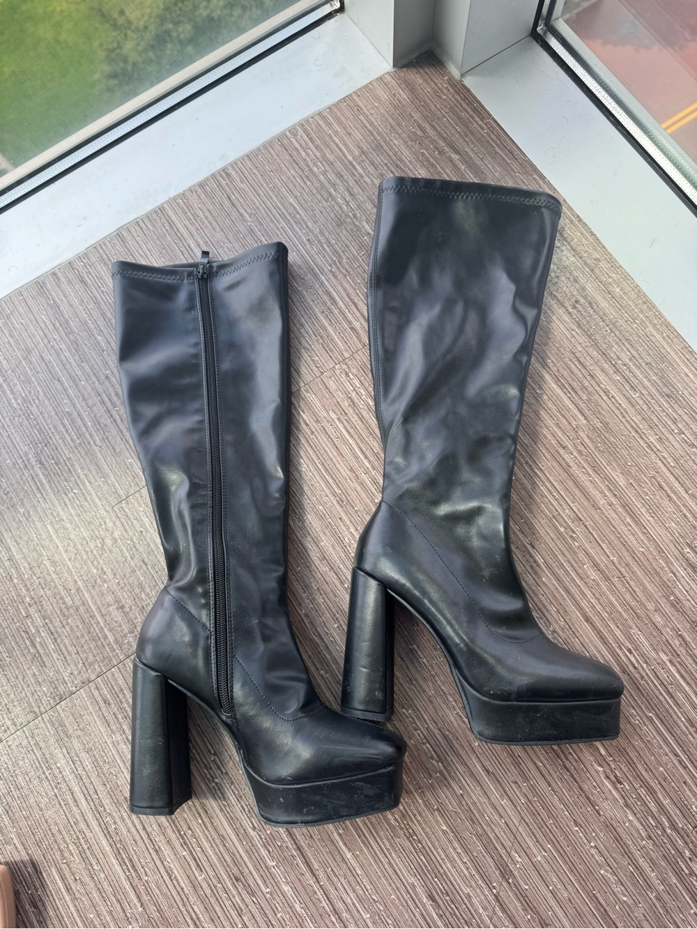 Women's Black Platform Knee-High Heeled Boots